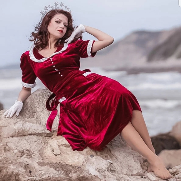 Nicoletta Carlone Mia Burgundy Velvet Dress - Picture 1 of 2